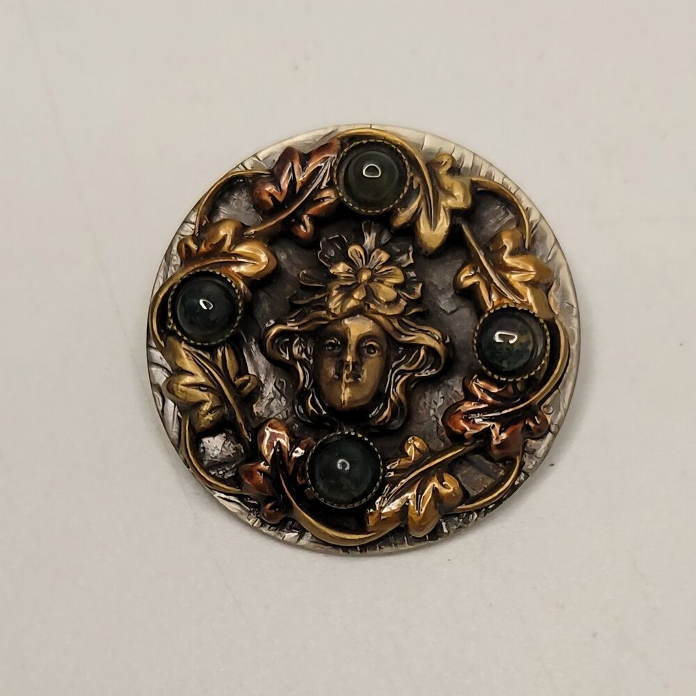Brooch